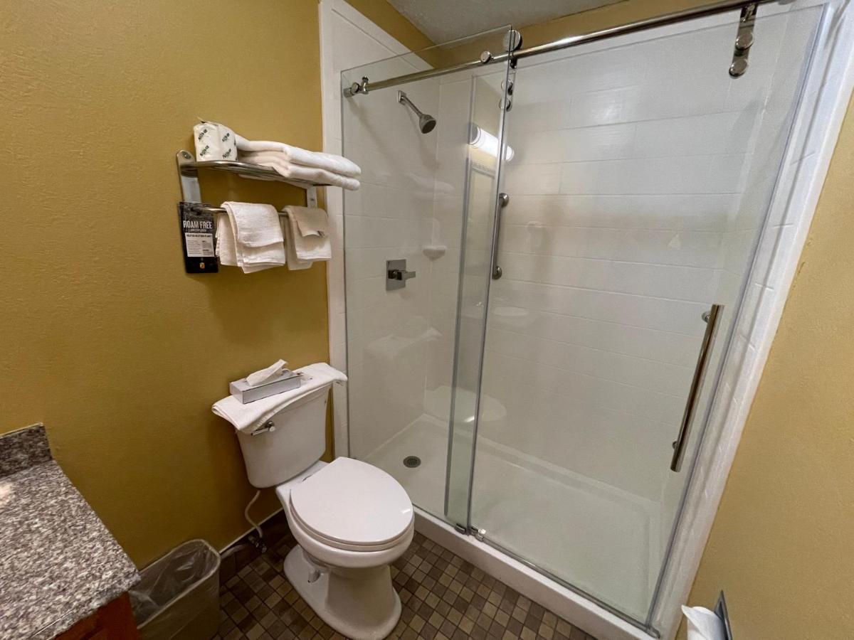 Super 8 By Wyndham Van Buren/Ft. Smith Area Bagian luar foto