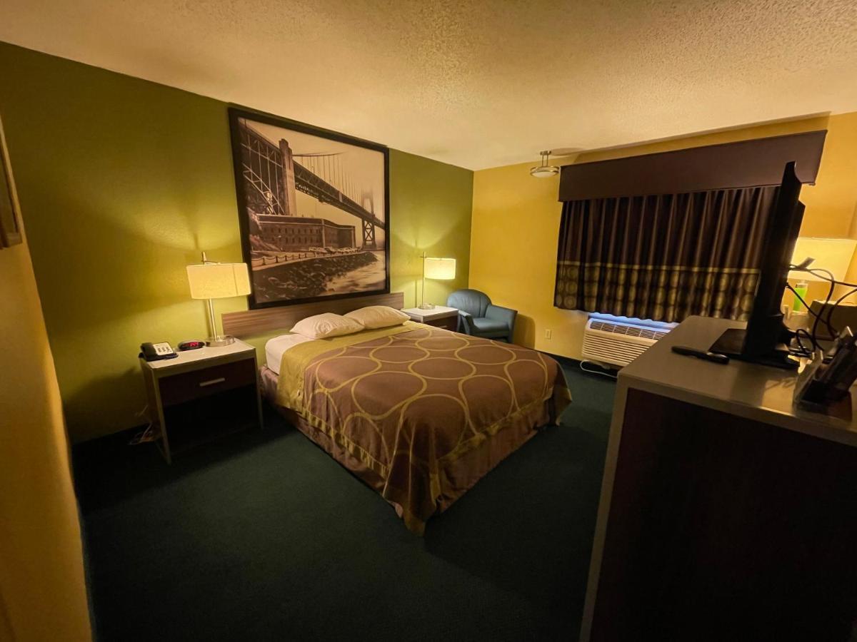 Super 8 By Wyndham Van Buren/Ft. Smith Area Bagian luar foto