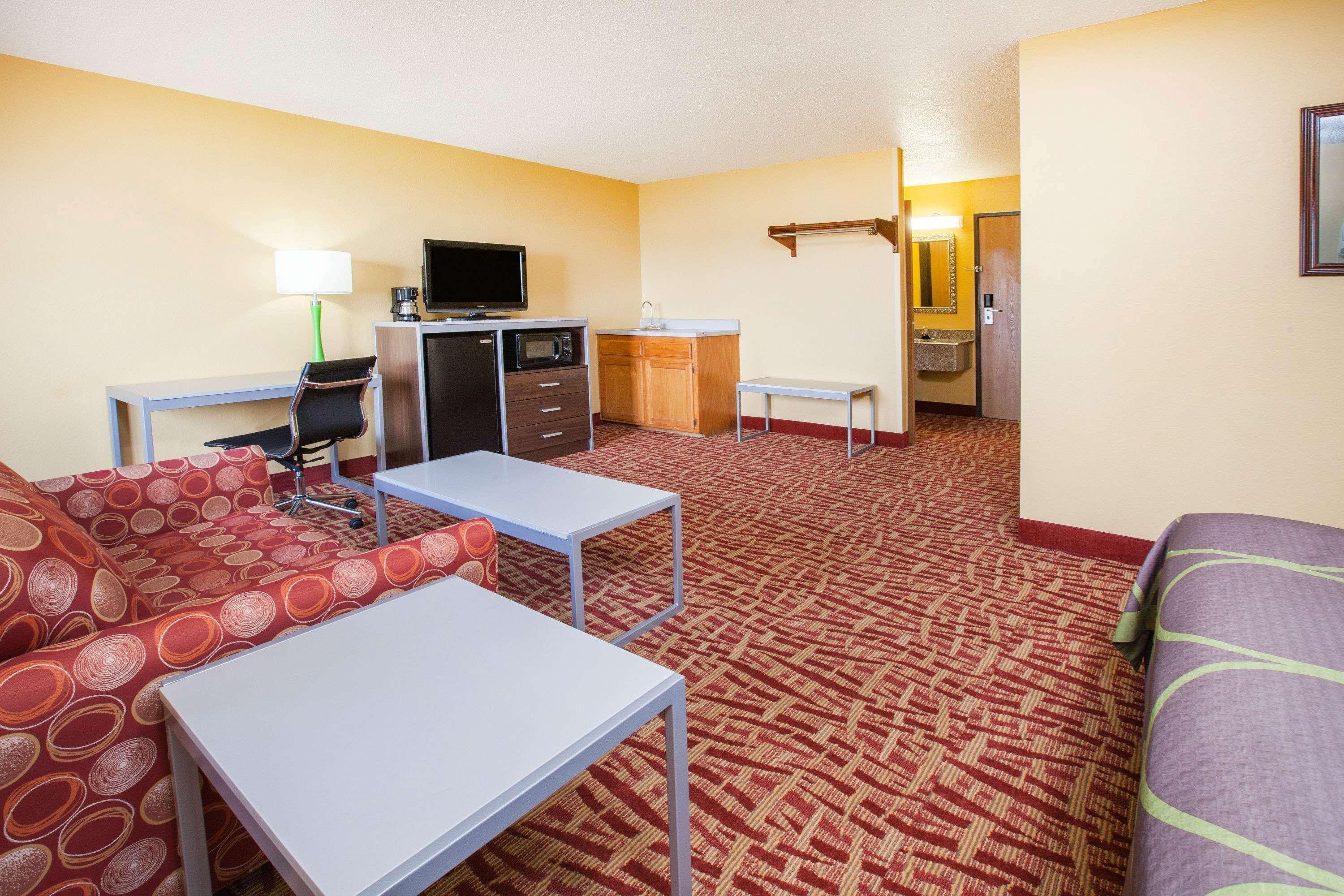 Super 8 By Wyndham Van Buren/Ft. Smith Area Bagian luar foto