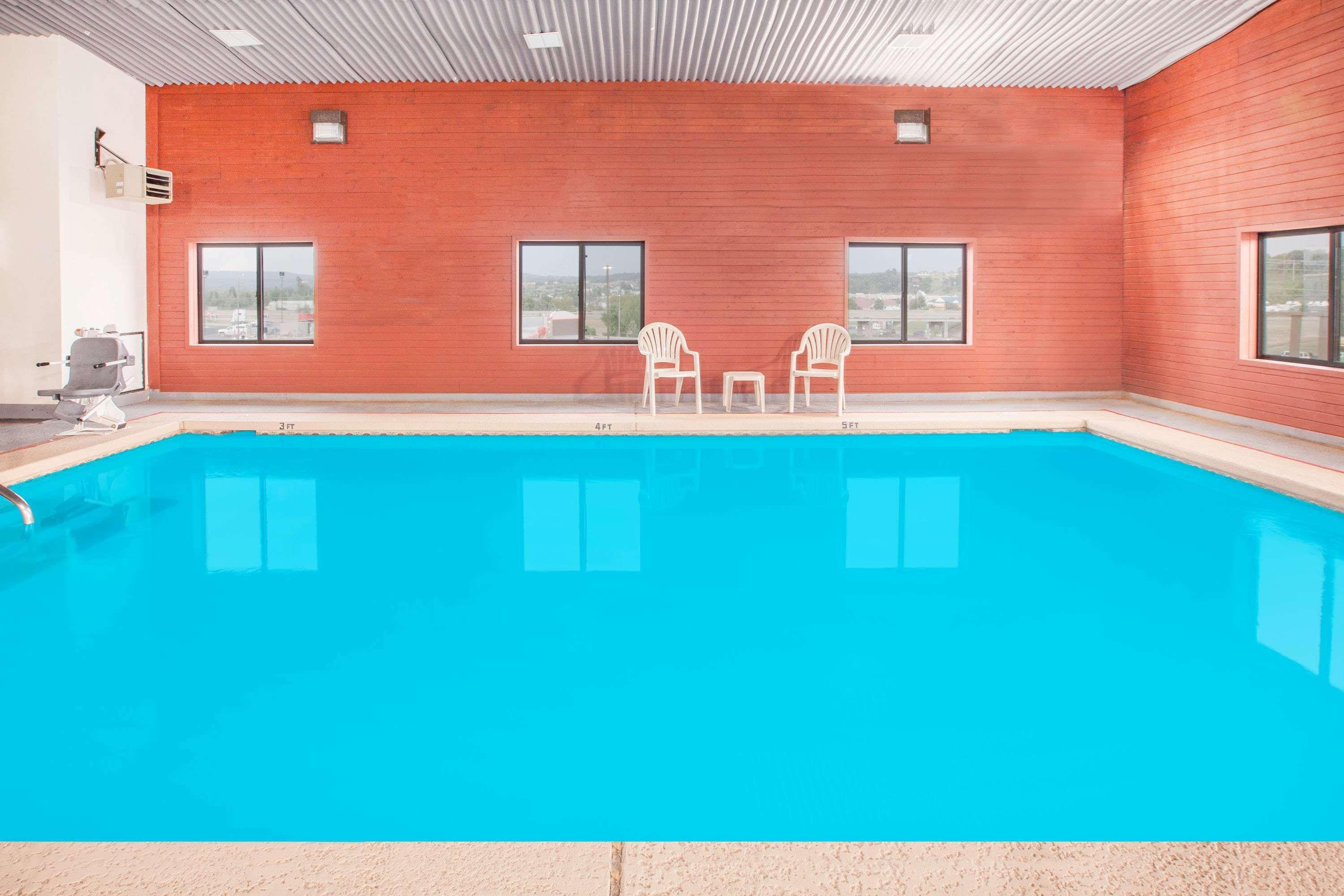 Super 8 By Wyndham Van Buren/Ft. Smith Area Bagian luar foto