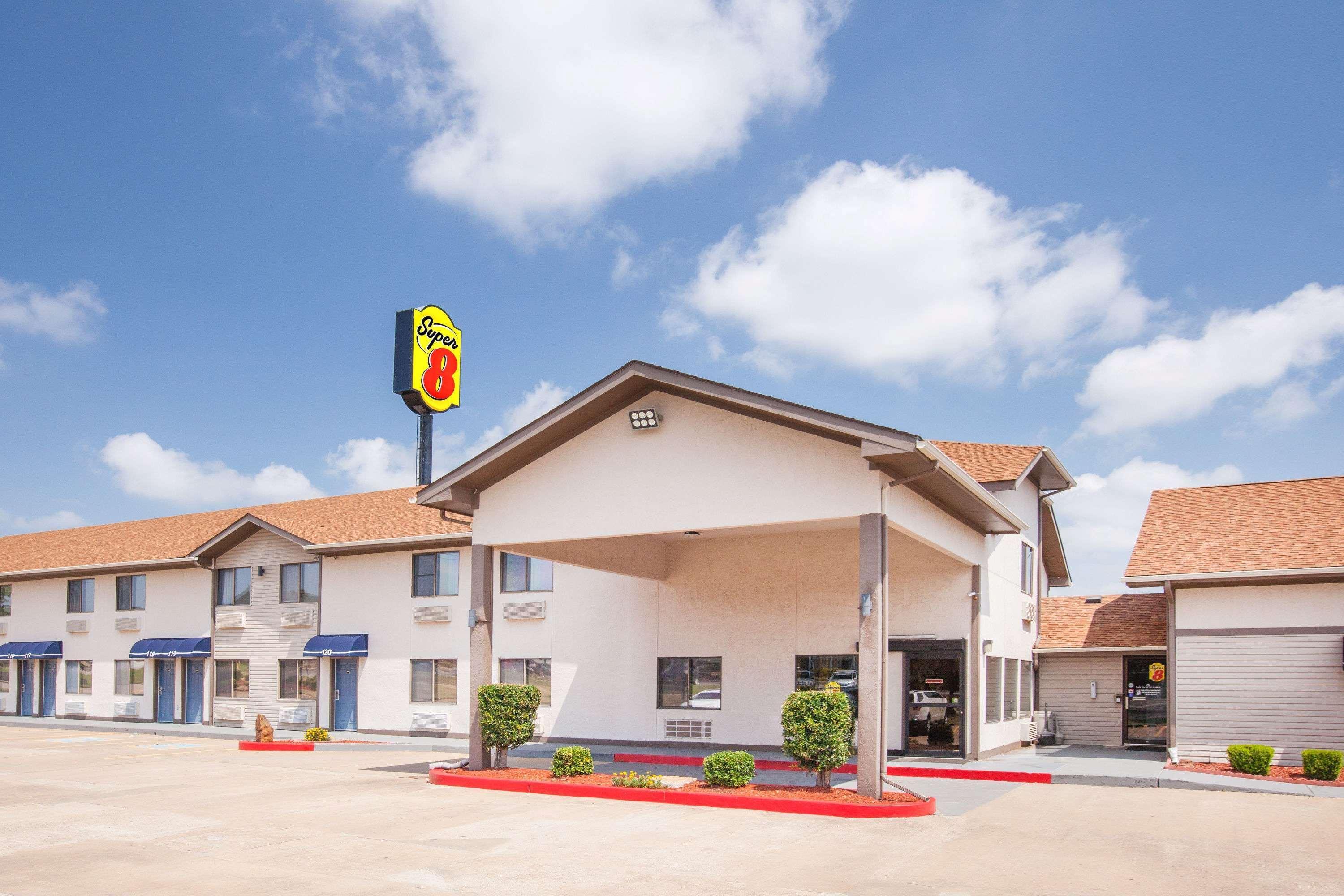 Super 8 By Wyndham Van Buren/Ft. Smith Area Bagian luar foto