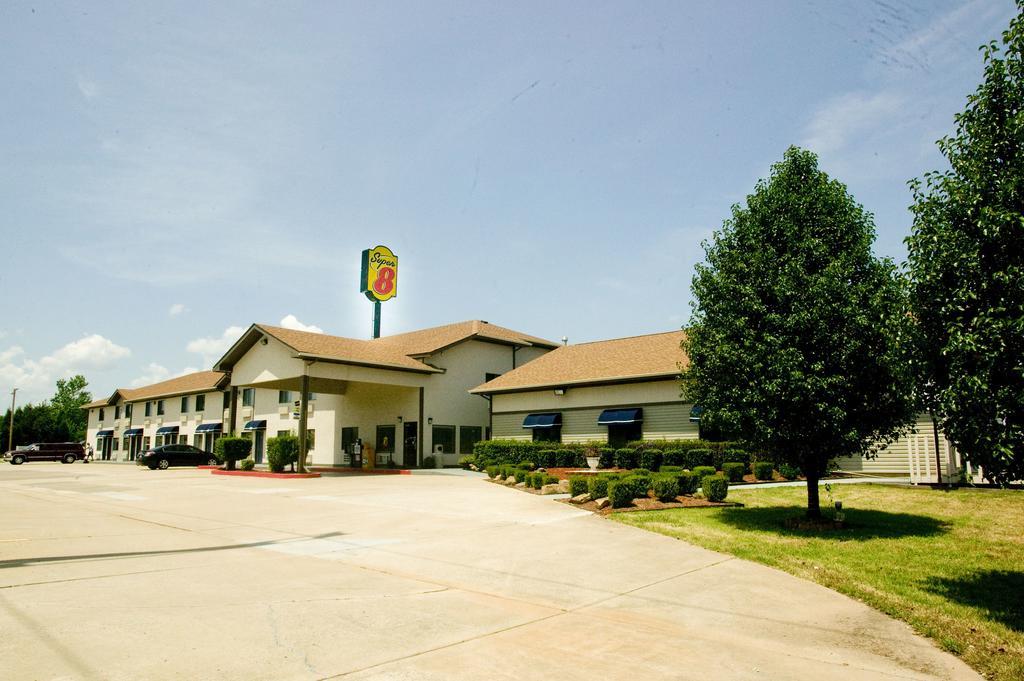 Super 8 By Wyndham Van Buren/Ft. Smith Area Bagian luar foto